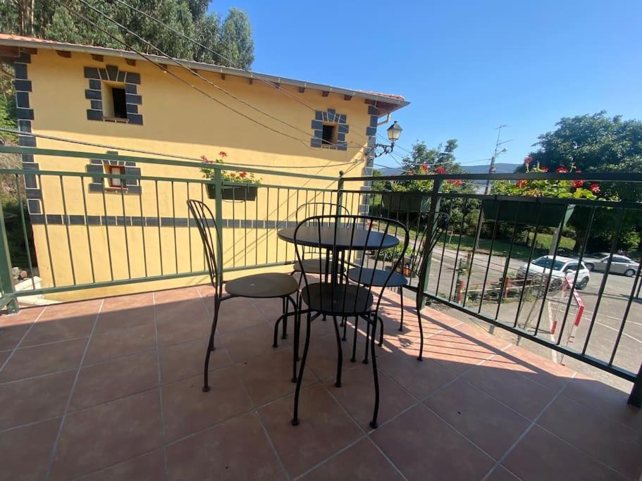 Casa En Montealegre Reformada Y Acogedora Samano Luaran gambar